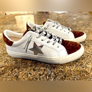 Vintage Havana Grande Slip-on Sneaker. Silver Metallic